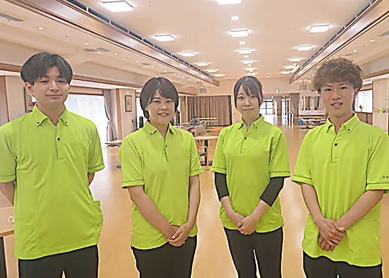 介護職員（特別養護老人ホームさわやか苑）／残業ほぼなし・シニア世代活躍中の画像1枚目