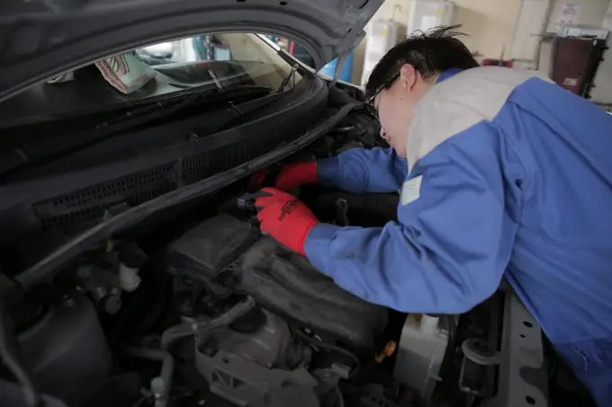 自動車整備士／ブランクOK・シニア世代活躍中の画像1枚目