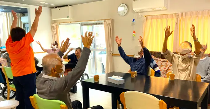 介護職「樹楽デイサービスみんなのわ」／７０歳代も活躍中の画像1枚目