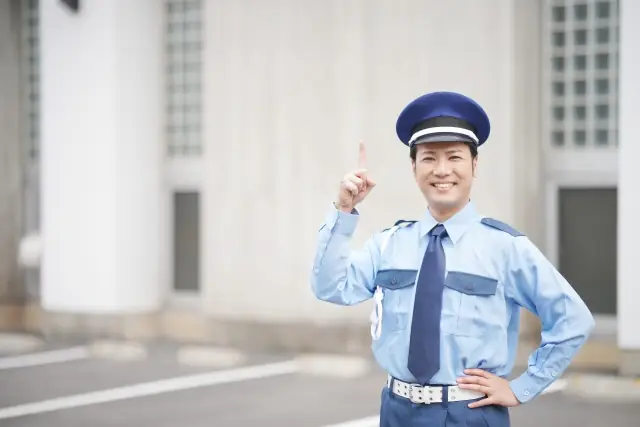 物流倉庫の施設警備（手荷物検査など）／週3〜OK・未経験でもOK（シニア世代活躍中）の画像1枚目