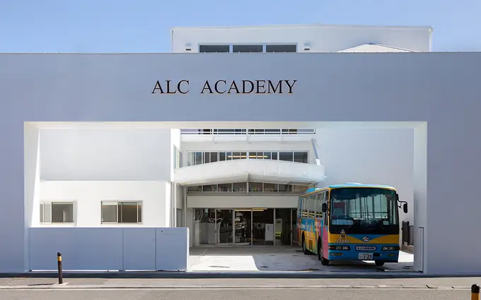 幼稚園保育担当（ALC ACADEMY）／小田栄駅徒歩圏内・完全週休2日制（シニア世代活躍中）の画像1枚目