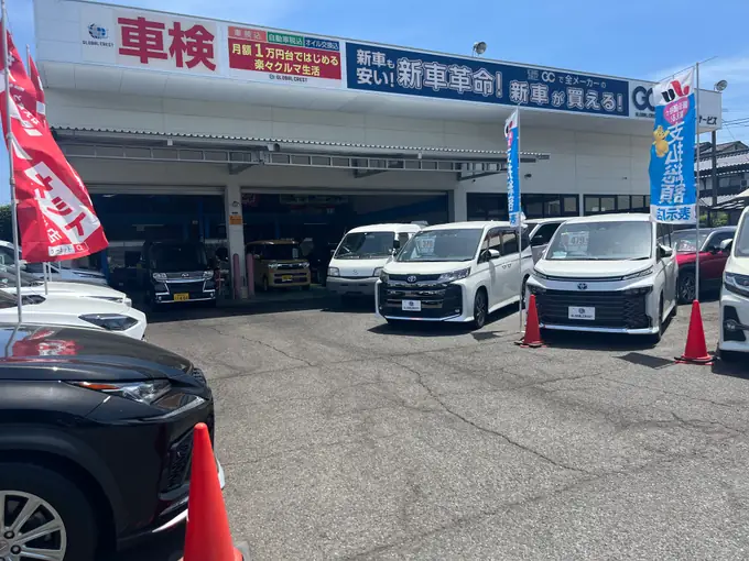 中古車販売店の整備士／日祝休み・残業なし（50代以上活躍中）の画像1枚目