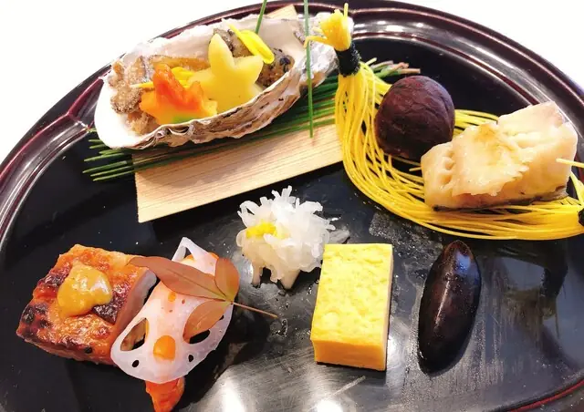 日本料理店の副料理長／銀座の老舗・駅チカ（シニア世代活躍中）の画像1枚目