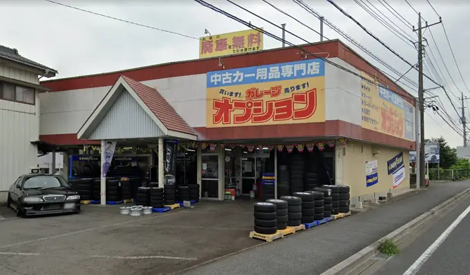 カー用品販売・買取・軽整備・運営スタッフ（ガレージオプション 鴻巣店）／経験不問・シニア世代活躍中の画像1枚目