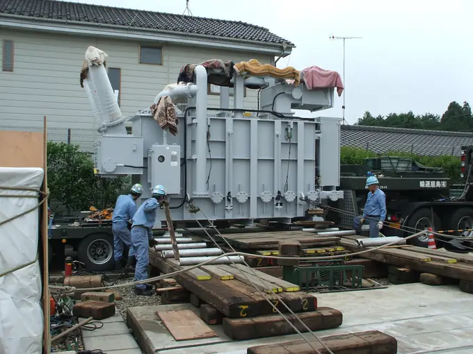 大型電力機器運搬作業／資格取得支援あり、長く働けます！の画像1枚目