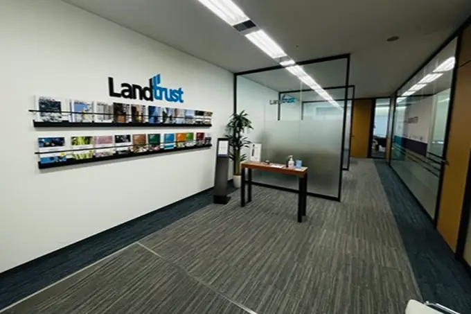 エリアマネージャー候補・法人営業／年収500万円～／直行直帰・年間休日125日・残業少なめの画像1枚目