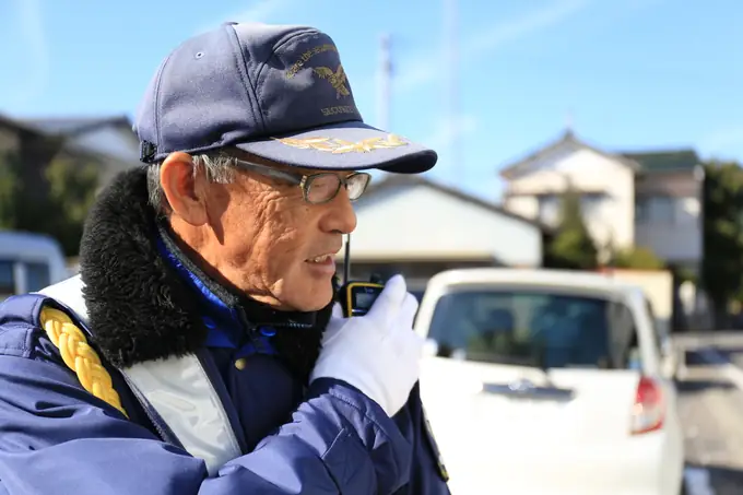 交通誘導警備／未経験OK・シニア世代活躍中の画像1枚目