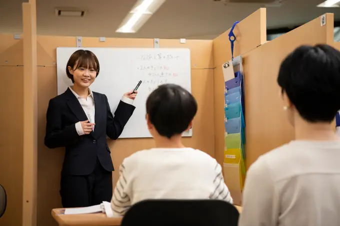 【プロ講師】中学受験の指導／お子さんや保護者と本気で向き合える方歓迎・横浜駅徒歩5分の画像1枚目