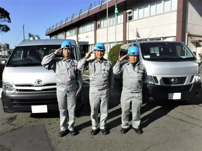 施設警備スタッフ（潤滑油製造工場内勤務）／経験・年齢不問の画像1枚目