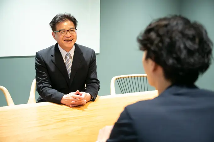 国税OB募集／経験を活かせるお仕事／年間休日125日・残業無しの画像1枚目