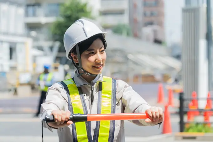 交通警備スタッフ／新規オープン‼未経験の60代からでも働けるの画像1枚目