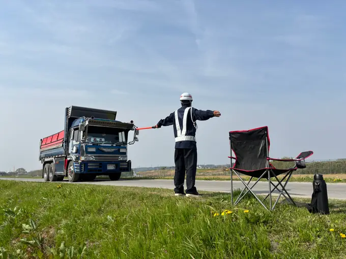 【未経験者募集枠】週2程度〜の副業での募集です／交通誘導警備（水戸エリア）／シニア世代活躍中の画像1枚目
