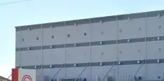 フォークリフトオペレーター／シニア世代活躍中／週休2日の画像1枚目