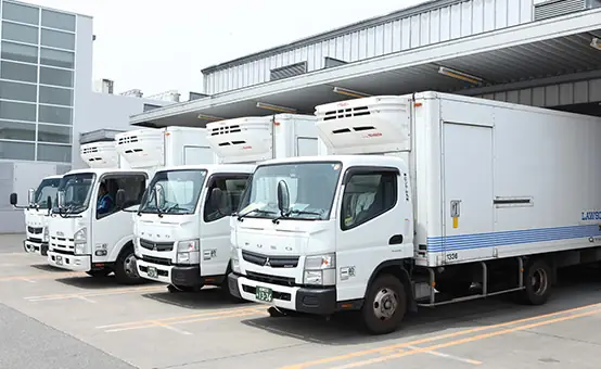 【夜間】４ｔ車ドライバー（食品ルート配送）／ブランクOKの画像1枚目