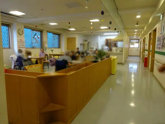 グループホーム介護職員 【ゆうとぴ庵大阪・淡路】／残業なし・シニア世代活躍中の画像1枚目