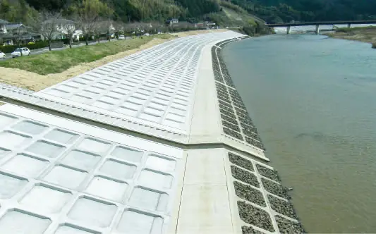 建設土木作業員／未経験でもOK・シニア世代活躍中の画像1枚目