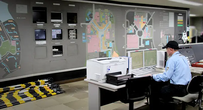 印西市！セキュリティ保全業務／受付・施設巡回／寮完備／英会話スキル不問の画像1枚目