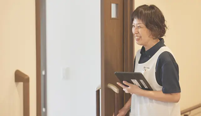無資格未経験OK！介護職（みよし翔裕館）／60代も活躍中の画像1枚目