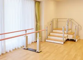 デイサービスの機能訓練指導員（看護・PT・OT）／60代以上も活躍中・未経験でもOK＜西おおいずみ翔裕館＞の画像1枚目