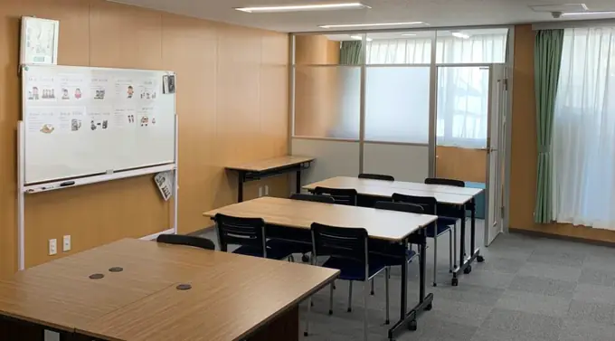 放課後等デイサービス保育士（放課後等デイサービス青葉学院 中山教室」）／週1日〜OK・シニア世代活躍中の画像1枚目