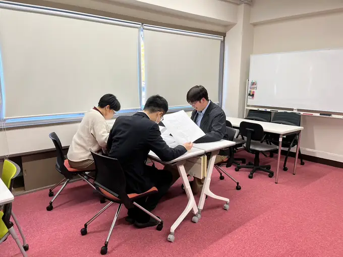 建築設備設計（機械設備・空調衛生設備）／年間休日126日・駅チカ（60歳以上も活躍中）の画像1枚目