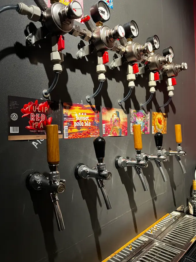 ホールスタッフ／クラフトビール醸造場併設店舗・シニア世代活躍中の画像1枚目