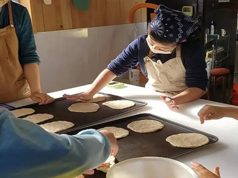 障害児の療育の支援のお手伝い・送迎／過去には70代も活躍／週3〜OKの画像1枚目
