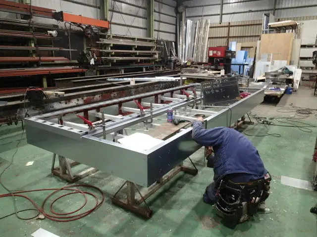 現場作業員・鈑金・溶接など／シニア世代活躍中の画像1枚目