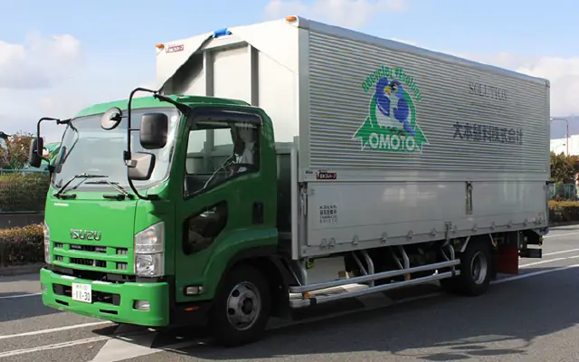 資源回収ルートドライバー／17時まで・残業なし・格安食堂・家族手当有／シニア世代活躍中の画像1枚目