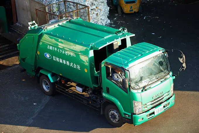 中型トラックドライバー（大阪営業所）／シニア世代活躍中の画像1枚目